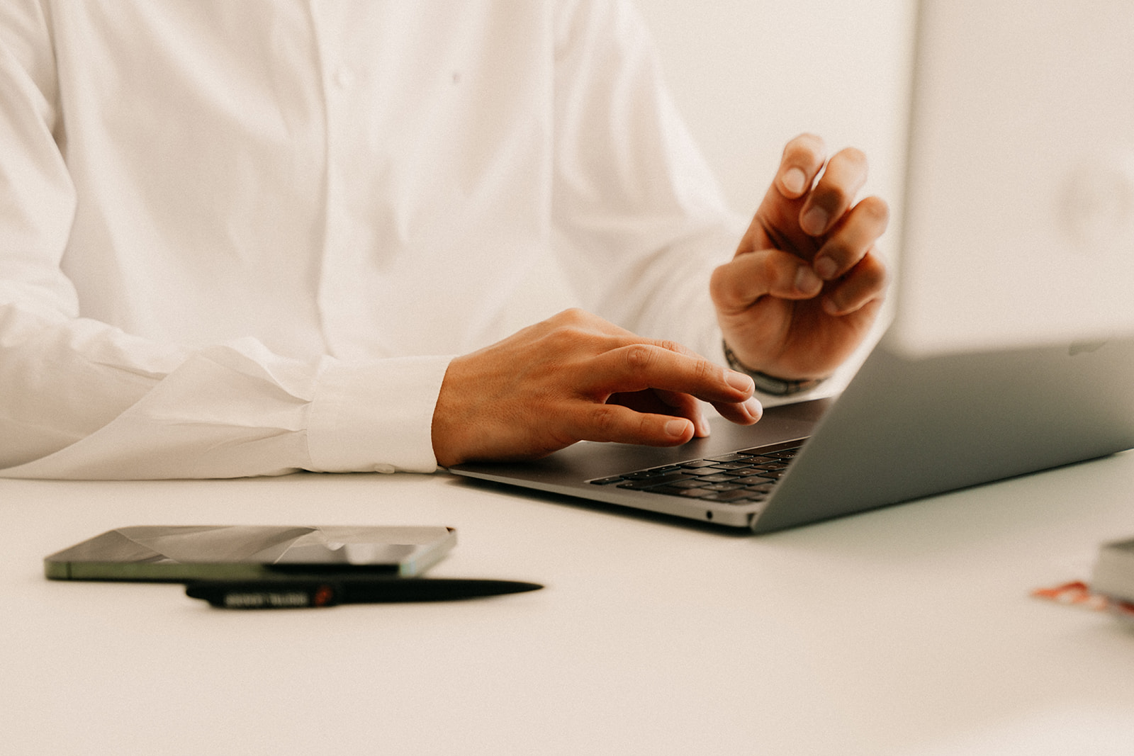 Digital Leader Digital Leader begeleidt het volledige traject, tot monitoring en support